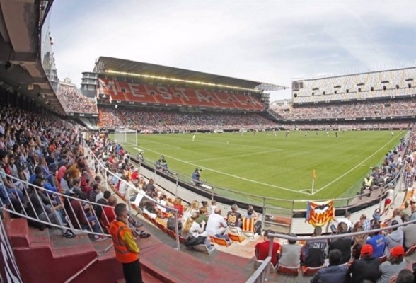 El Ayuntamiento aprueba por unanimidad iniciar la solicitud para que el Levante UD y Valencia CF sean BIC