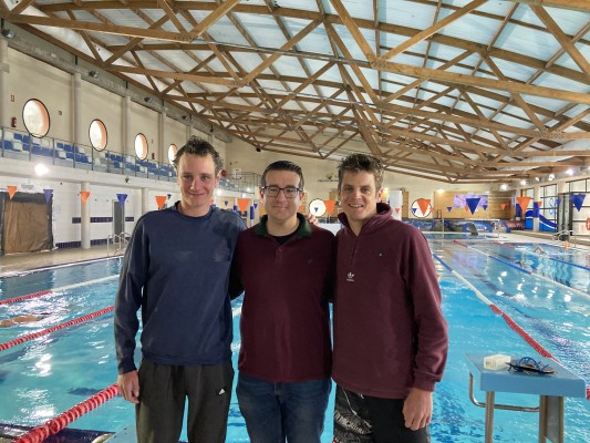 Los hermanos Brownlee concluyen su pretemporada en La Nucía
