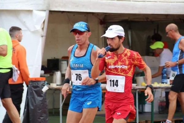 Iván Penalba comienza la temporada 2023 corriendo 100 kilómetros en Italia