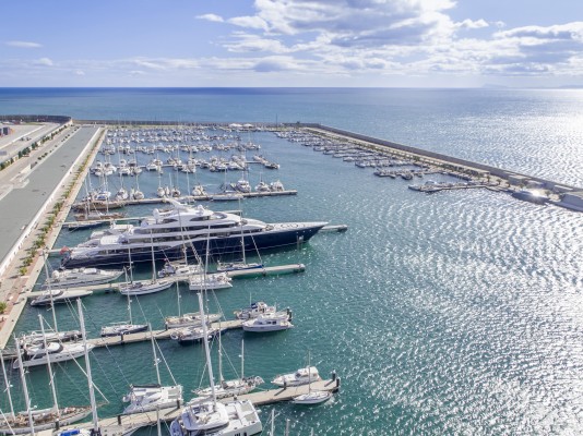 La élite de la vela femenina, los barcos voladores y la alta gastronomía se dan cita en Valencia Mar este 2023 