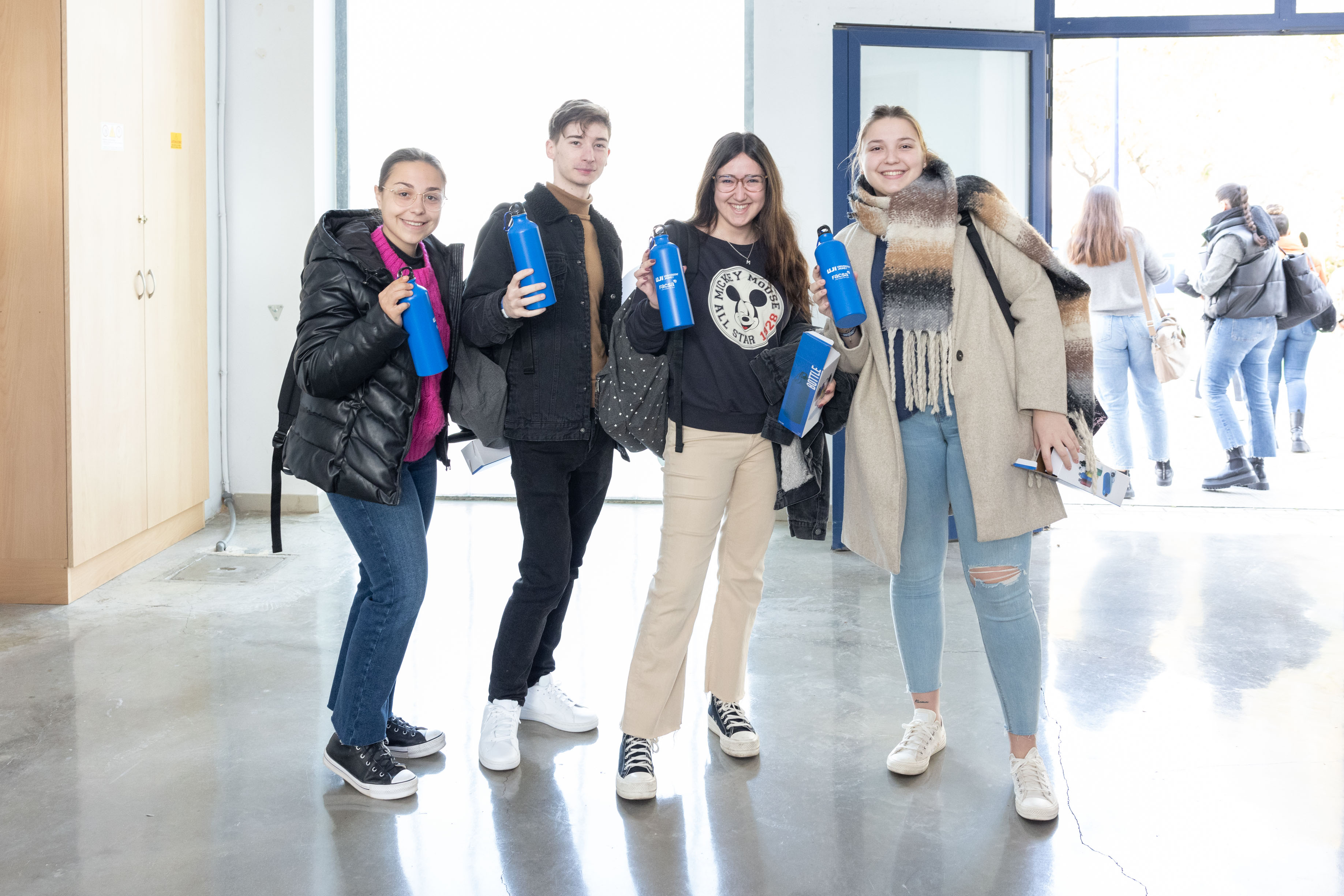 
L'UJI i  Facsa reparteixen 10.000 botelles reutilitzables a la comunitat universitària