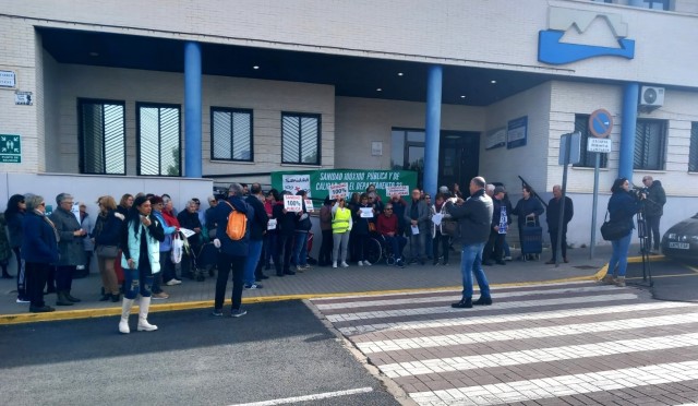 La Plataforma por la Sanidad 100x100 Pública pide acabar con la demora en Primaria en Guardamar