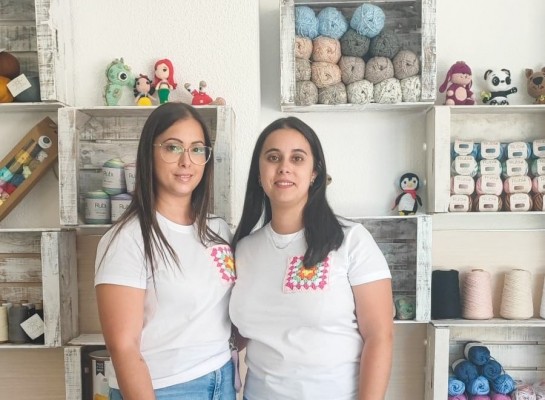 La mercería creativa de Caprichos de Hermanas, un proyecto emprendedor de Aspe