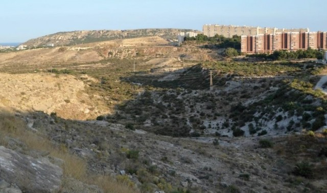 Alicante y Alicesa dan otro impulso a las 930 casas de las Lomas: 9,3 millones en obra desde 2024  