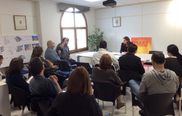 Altea confía en el Consejo de Comercio y Turismo el futuro de los veladores