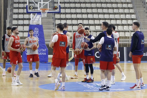 Alicante inicia los contactos para acoger un partido de España
