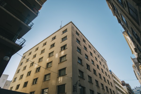 Una asociación vecinal fantasma contra el hospital de Isabel la Católica