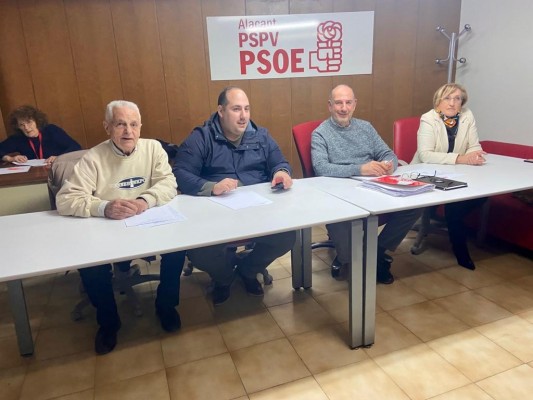 La candidatura del PSOE de Alicante echa a rodar con inscripciones... y la mediación de València