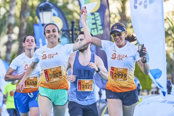 El Santa Eulària Ibiza Marathon, cerca al 50% de participación femenina
