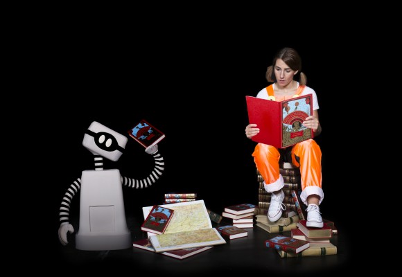 Irú transforma un relato de Julio Verne en un espectáculo de teatro negro y 'bunraku'
