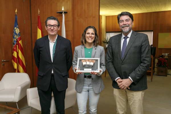 Alicante dedicará una calle a la saltadora alicantina Mar Jover