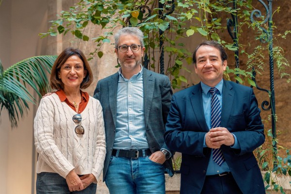 La Generalitat ofrece asesoramiento digital gratis a amas de casa