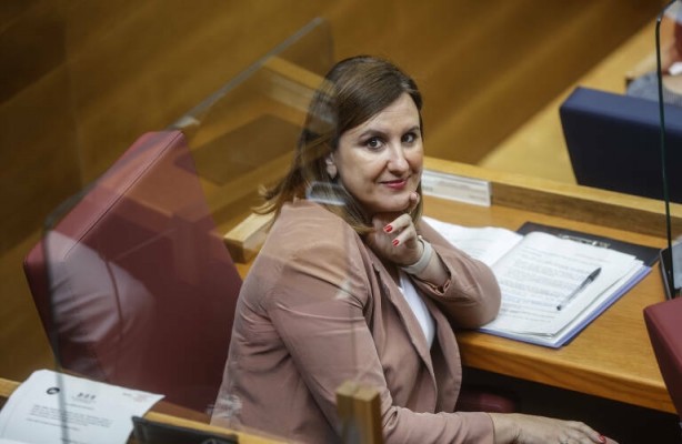 El PP de València propone para acabar con la cola del padrón más personal y oficina móvil