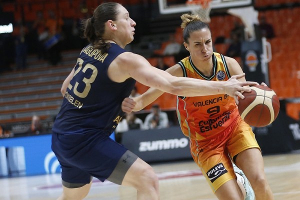 El Valencia apura sus pocas opciones de ser segundo en pista del Fenerbahce