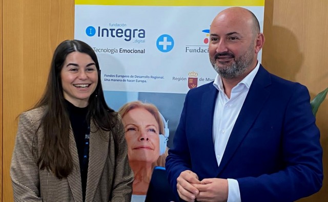 Desarrollan talleres pioneros para acercar a las personas mayores al nuevo ecosistema digital

