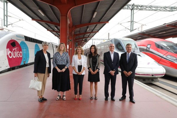  El presidente de Renfe y la secretaria de Estado dimiten por el error de los trenes de Cantabria
