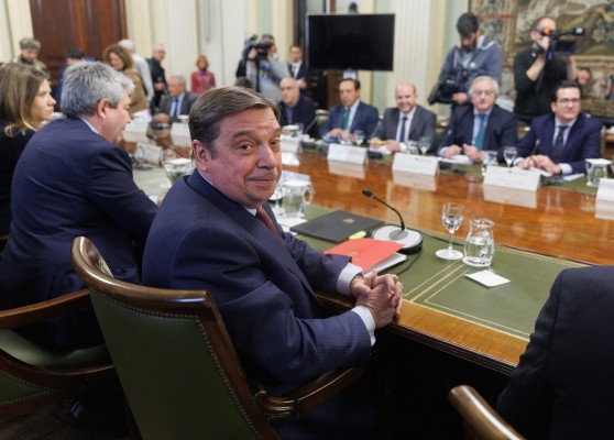  Planas cree que el IPC de alimentos ha tocado techo y pide a la cadena que refleje la bajada de precios