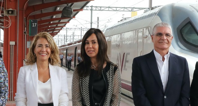  El presidente de Renfe y la secretaria de Estado dimiten por el error de los trenes de Cantabria