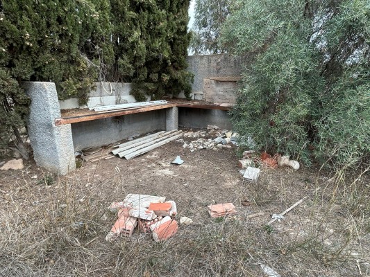 El PP denuncia presencia de amianto en solares abandonados de San Vicente