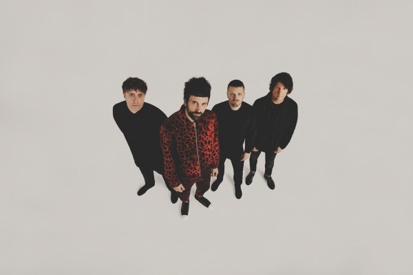 Kasabian se suma al concierto de bienvenida del Warm Up el 28 de abril