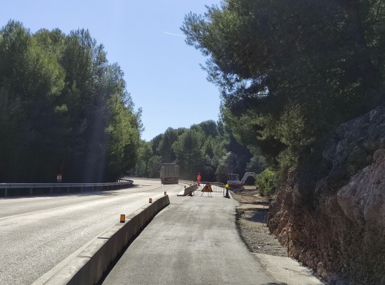 Los transportistas exigen a la Conselleria que elimine el carril bici de l'Alcora