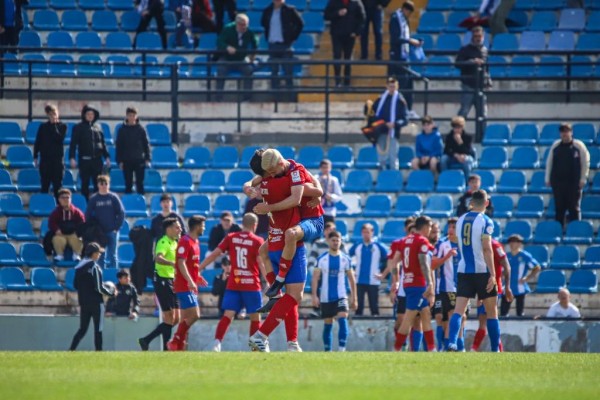 El Teruel amarga el Carnaval al Hércules