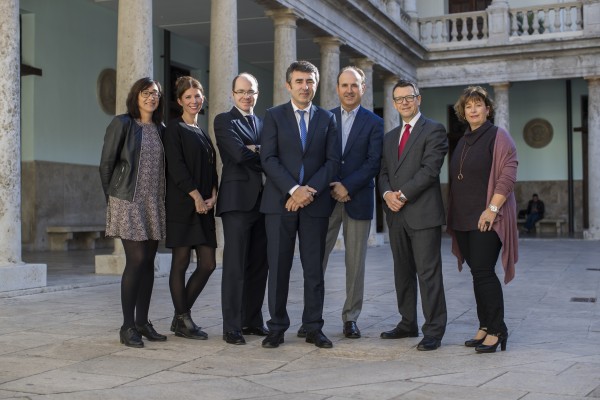 Pérez Mira se rodea de seis caras nuevas para cerrar heridas en el Colegio de Economistas