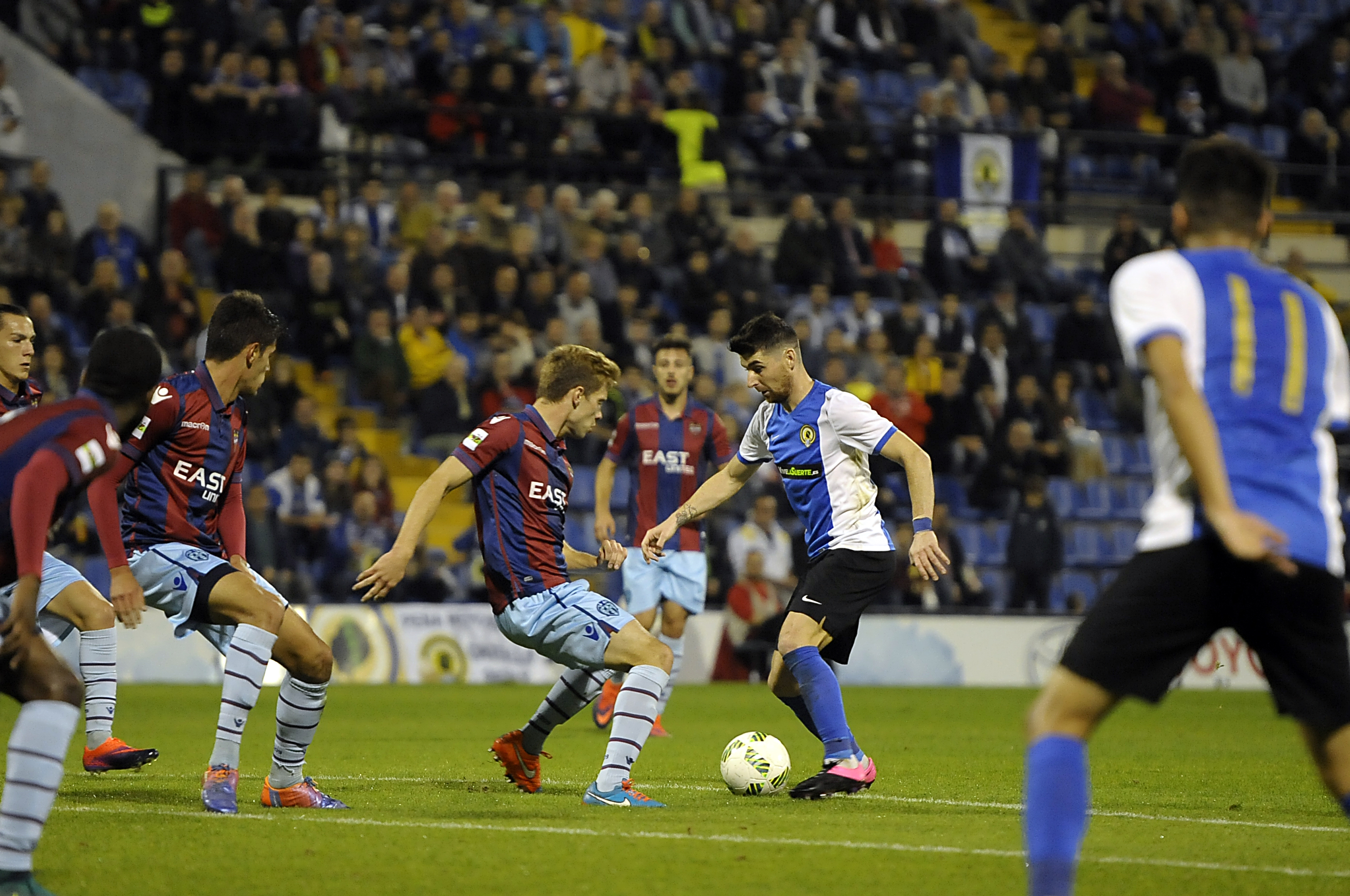 Javi Flores continúa con molestias musculares