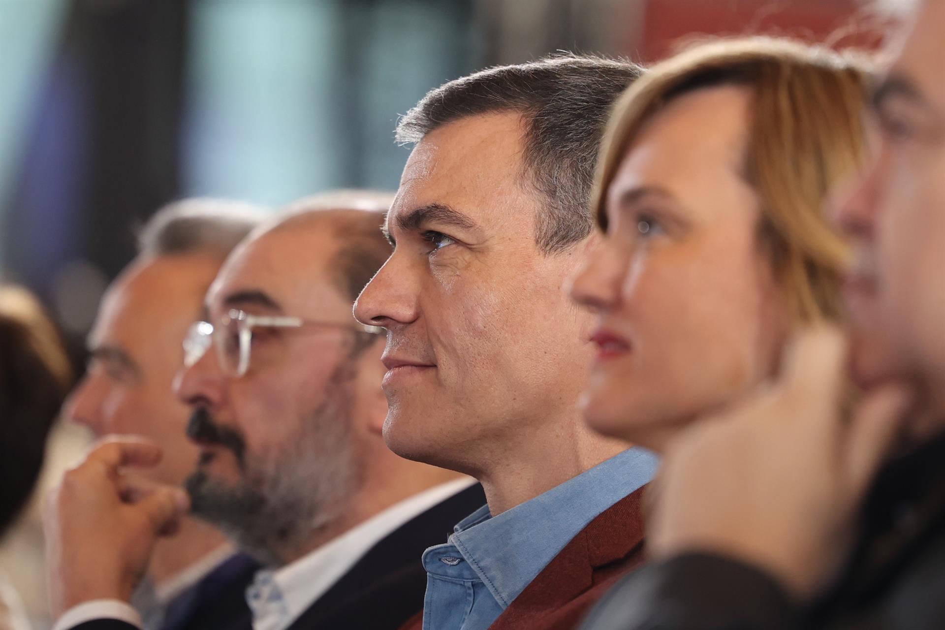 El Gobierno aprobará el martes el reparto de 2.520 millones en becas para un millón de alumnos