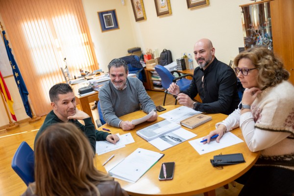 L'Alfàs del Pi y Hosbec inician estrategias de colaboración público-privada