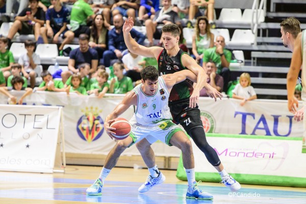 El TAU busca engancharse a la lucha por el 'play off'