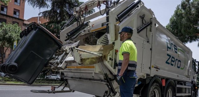 Persiste la huelga de recogida de basura en la Ribera: empresa y empleados no llegan al acuerdo 