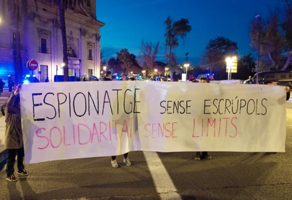 Grupos vecinales se manifiestan en Benimaclet para pedir explicaciones