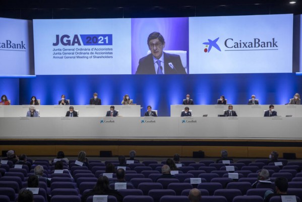 CaixaBank cita a sus accionistas en València el último viernes de marzo para la junta