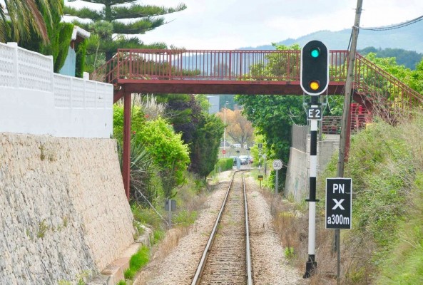 Les Corts aprueban impulsar el transporte de mercancías por ferrocarril en la gestión de emergencias
