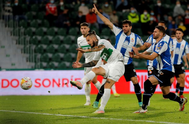 El Elche no pierde como local con el Espanyol desde hace 38 años

