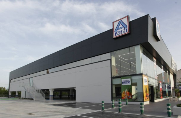 Aldi contratará cerca de 200 trabajadores entre la Región y Valencia en la primera mitad del 2023