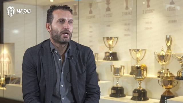 Baraja firma hasta junio y dirigirá al equipo el jueves en Paterna
