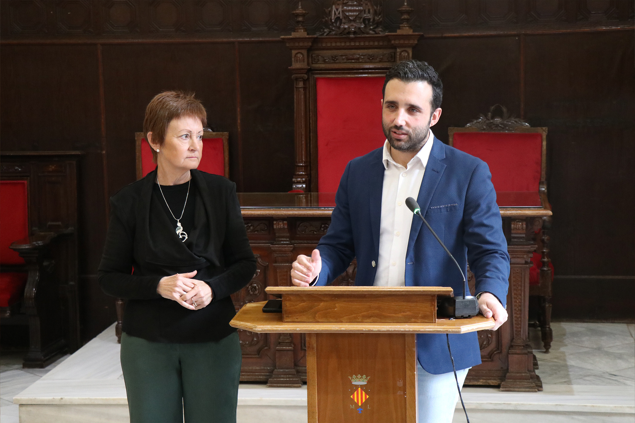 La rectora de la UV, M.ª Vicenta Mestre, y el alcalde de Sagunt, Darío Moreno. Foto: Ajuntament de Sagunt - 