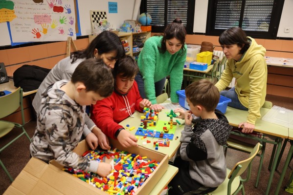 L'alumnat del Blasco de Alagón de Vilafranca treballa la producció sostenible d'aparells