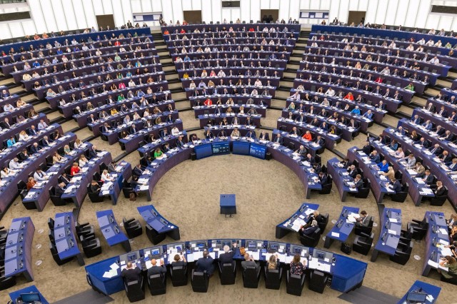 La Eurocámara aprueba destinar 20.000 millones más para medidas energéticas