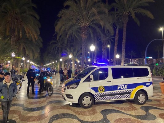Un dispositivo de 200 policías y voluntarios velará por la seguridad en el Carnaval de Alicante