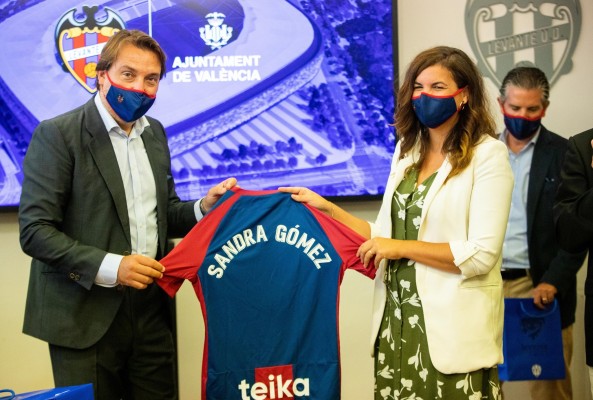 Sandra Gómez, sobre la ciudad deportiva del Levante: 