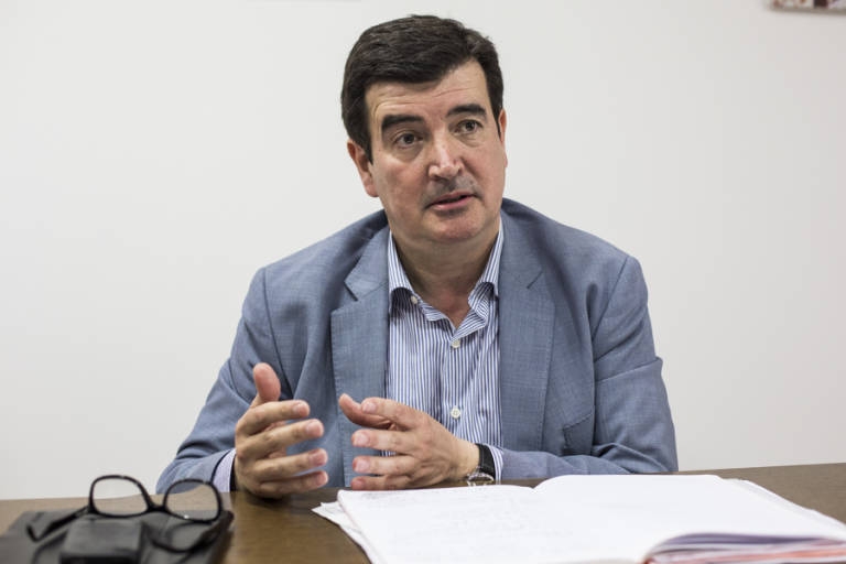 Giner critica que Ribó esté dispuesto a “destrozar” el edificio histórico de los Docks
