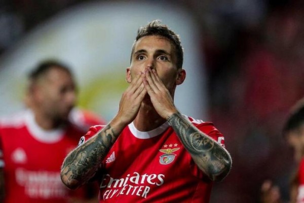 El valenciano Grimaldo, mejor defensa de diciembre y enero en Portugal