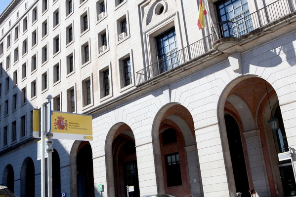 Trabajo eleva a audiencia pública el Real Decreto para subir el SMI a 1.221 euros desde el 1 de enero
