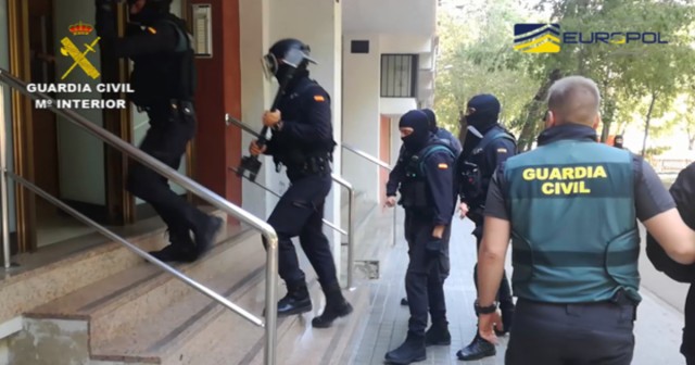 Dos mujeres residentes en Dénia, a juicio por su vinculación con el tráfico de sustancias dopantes