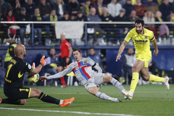 El Villarreal lo da todo pero cae ante un Barça imparable