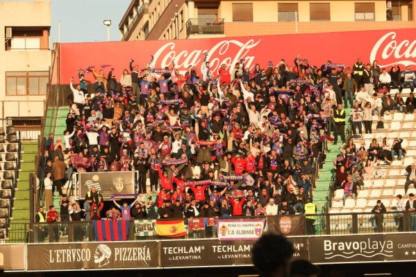 Alcoyano, La Nucía e Intercity cogen aire y el Eldense pierde un partido ocho jornadas después