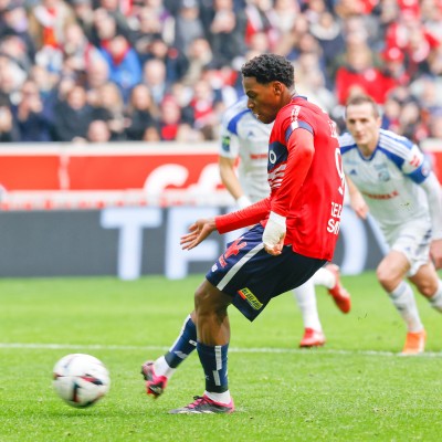 Jonathan David lleva al Lille a Europa
